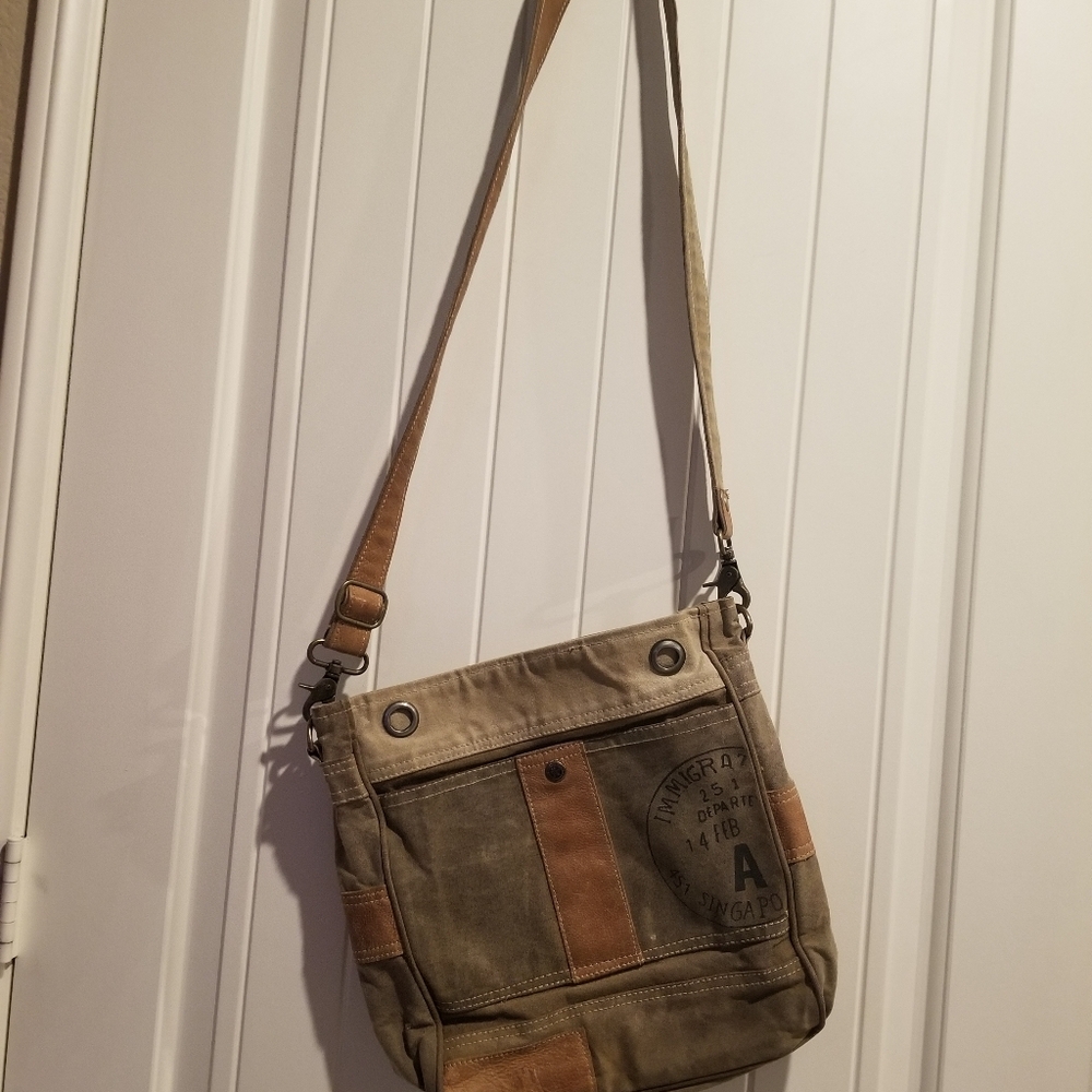 Myra Bag